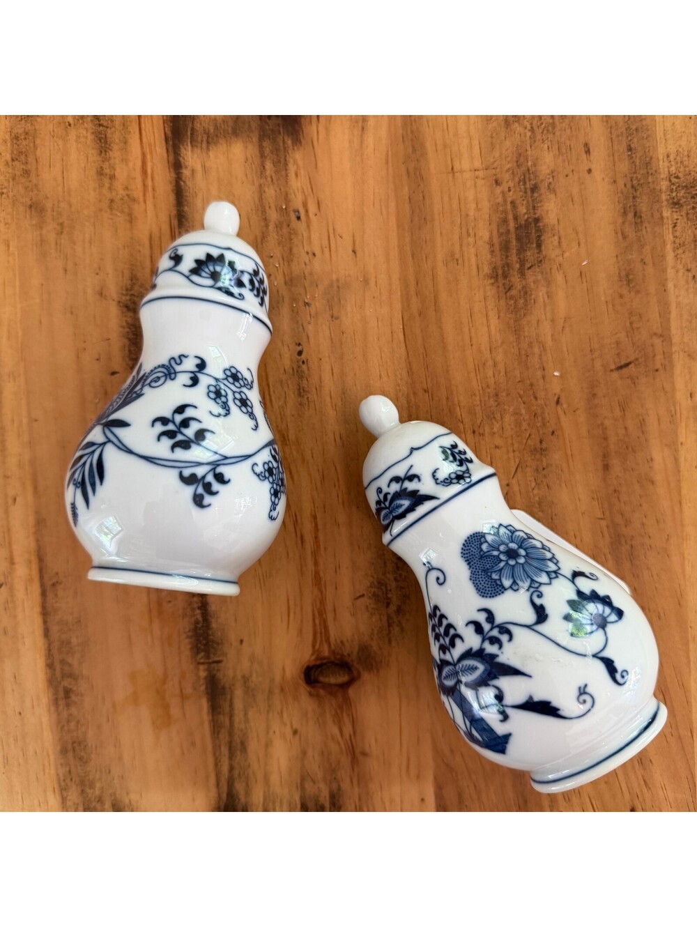 Vintage Blue Danube Fine China - Salt & Pepper Shakers (Blue Onion)